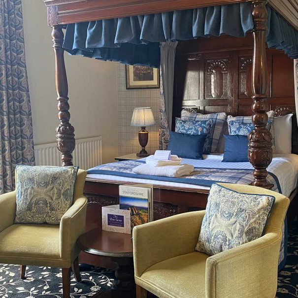 Four-post Room